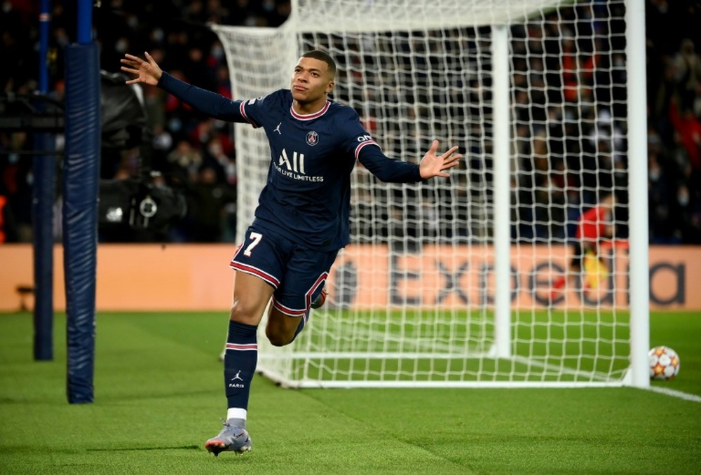 El Real Madrid podría enfrentarse a Mbappé en la Champions. AFP