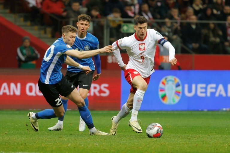 Polonia no necesita los goles de Lewandowski para estar a un paso de la Eurocopa