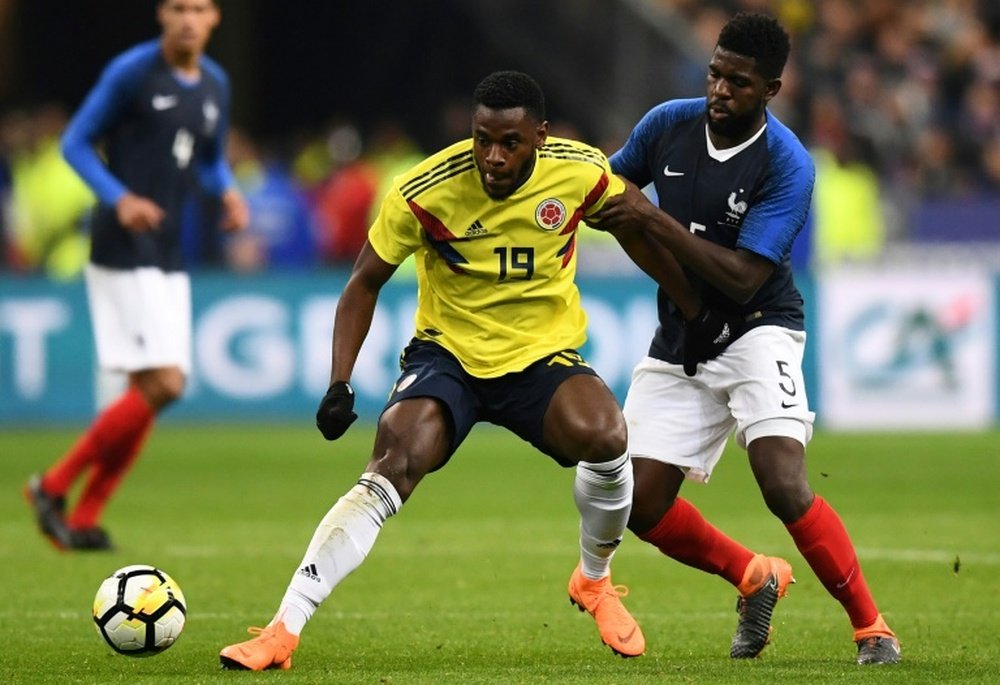 Duván Zapata finalmente no entró en la lista de 23 de Colombia para el Mundial. AFP/Archivo