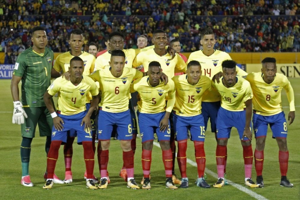 Le Onze de l'Equateur aligné face à l'Argentine en qualification du Mondial 2018 à Quito. AFP