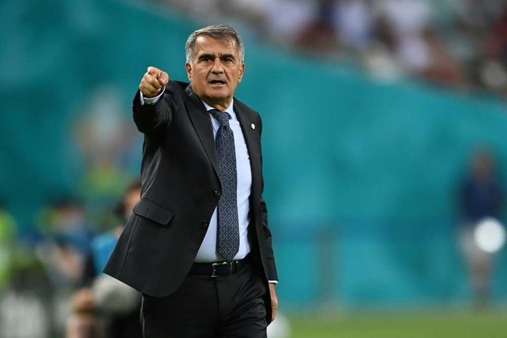 L'entraîneur de Besiktas quitte son poste après la remontada subie en Europe. AFP