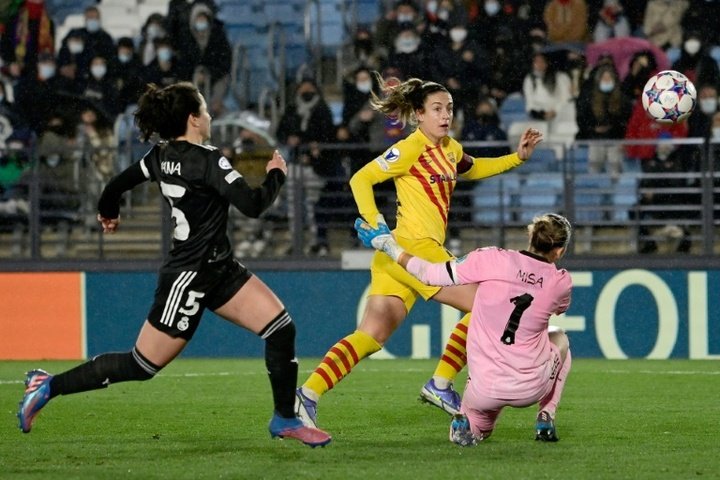 PSG e Barcelona largam na frente nas quartas de final da Champions Feminina