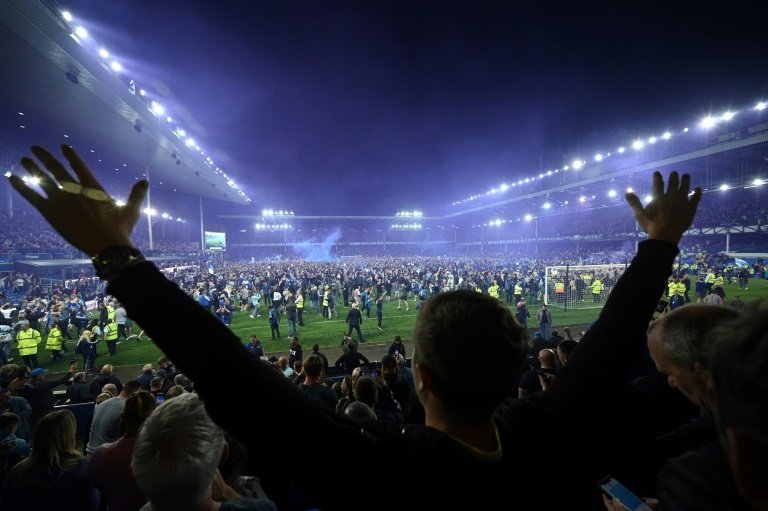 La Premier League et la Serie A veulent avancer la fin du mercato d’été. AFP
