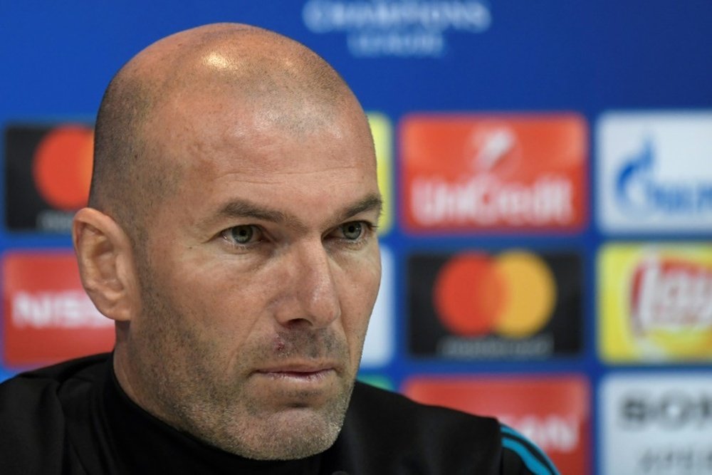 Zidane se mostró indignado con los que calificaron el pase del Madrid de robo. AFP