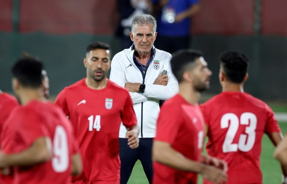 Carlos Queiroz, treinador do Irã, lamenta a eliminação. AFP