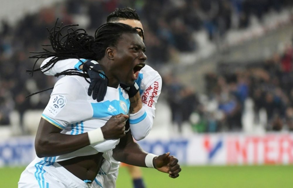 Bafétimbi Gomis fête un but contre Montpellier, le 27 janvier 2017 au Vélodrome. AFP