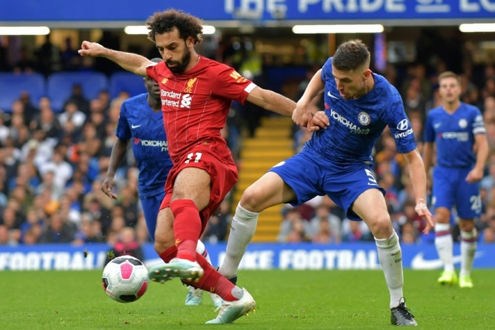 Mohamed Salah e Jorginho estão entre os titulares de Chelsea e Liverpool. AFP