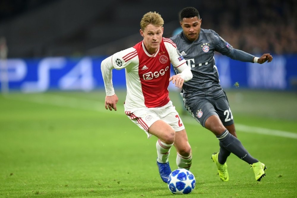 De Jong llegará al Camp Nou este verano. AFP