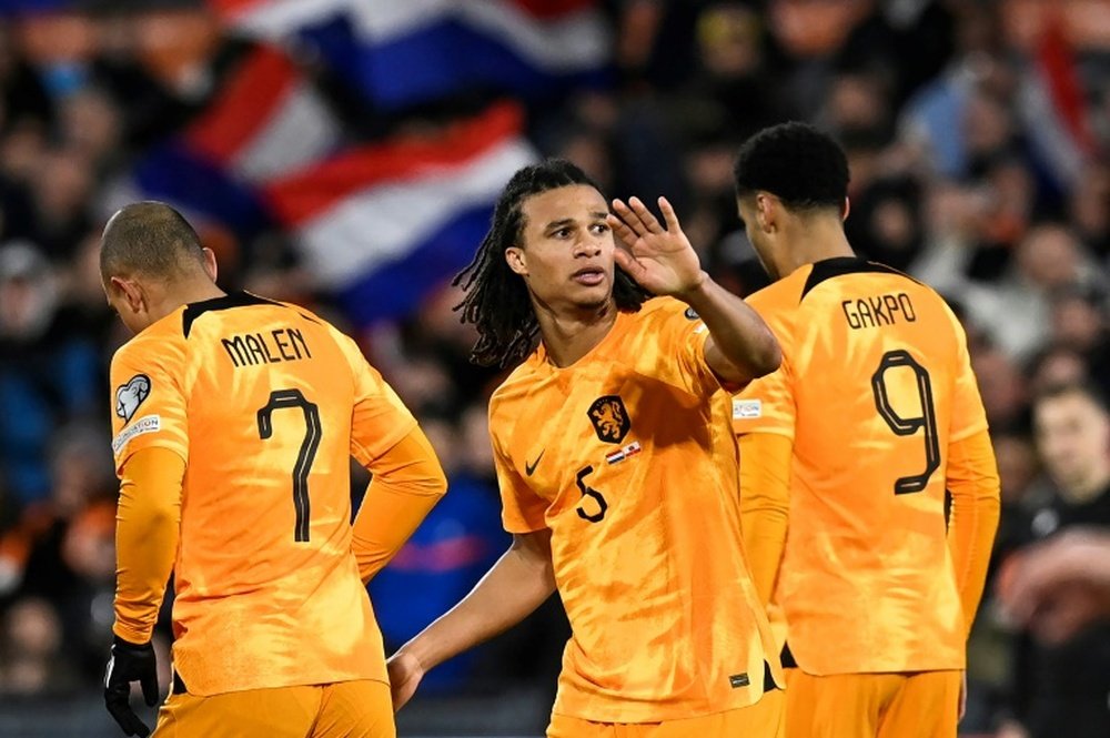 Países Bajos venció a Gibraltar por 3-0. AFP