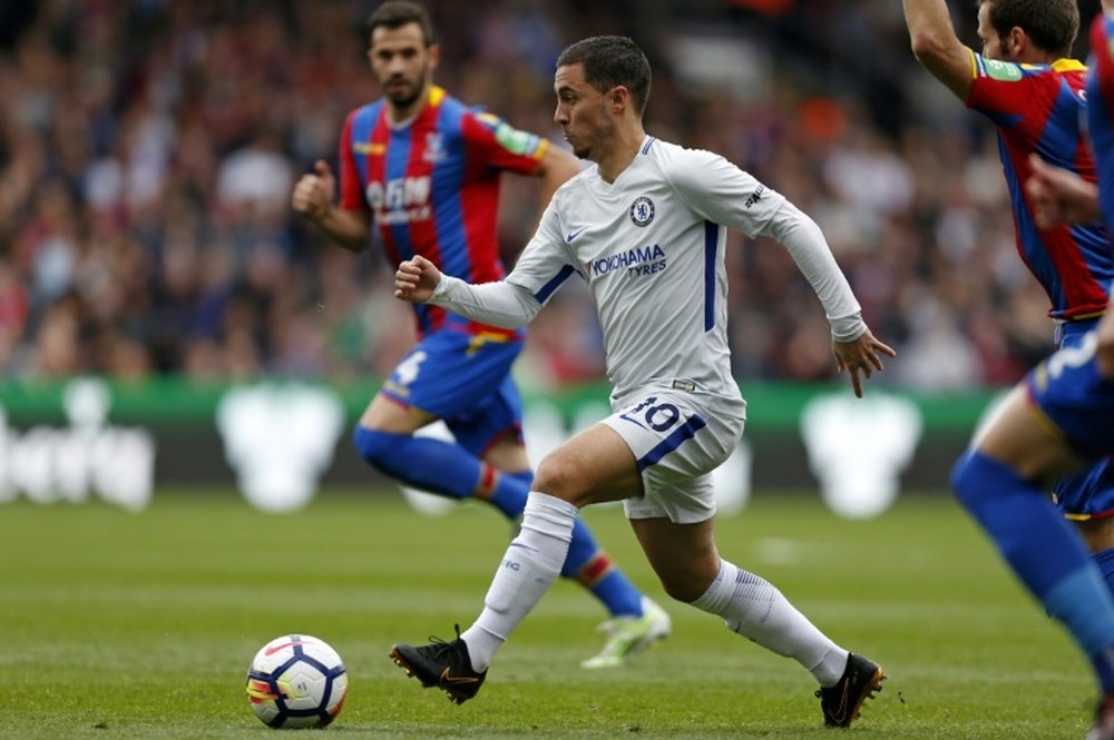 Eden Hazard au coeur du jeu de Chelsea contre Crystal Palace dans le derby londonien. AFP