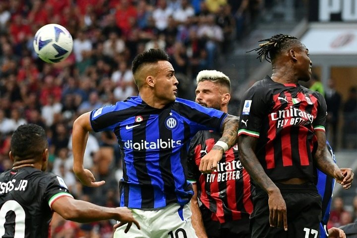 Prováveis escalações de Milan e Inter. EFE
