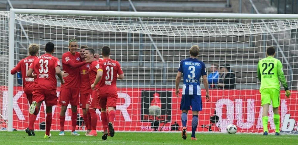 Les joueurs de Leipzig fêtent un but contre le Hertha Berlin, le 6 mai 2017 à Berlin. AFP