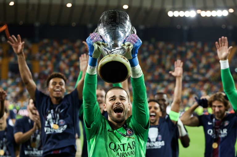 Lucas Chevalier PSG