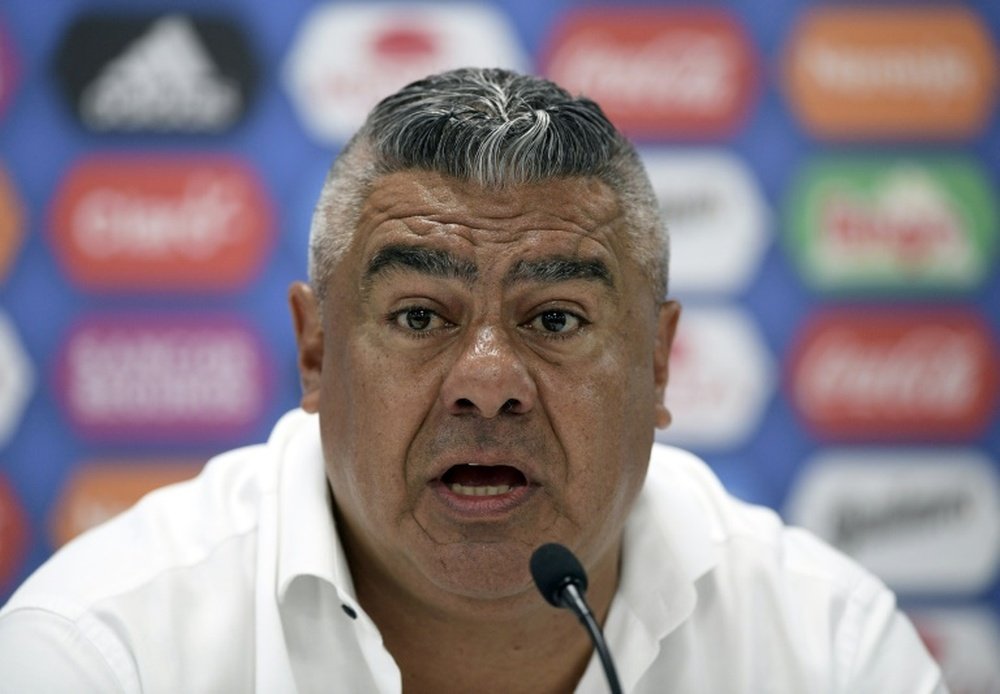 La CONMEBOL anuncia la destitución de Tapia. AFP