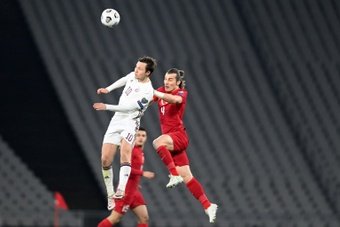 Several clubs are interested in Çaglar Soyuncu (R). AFP