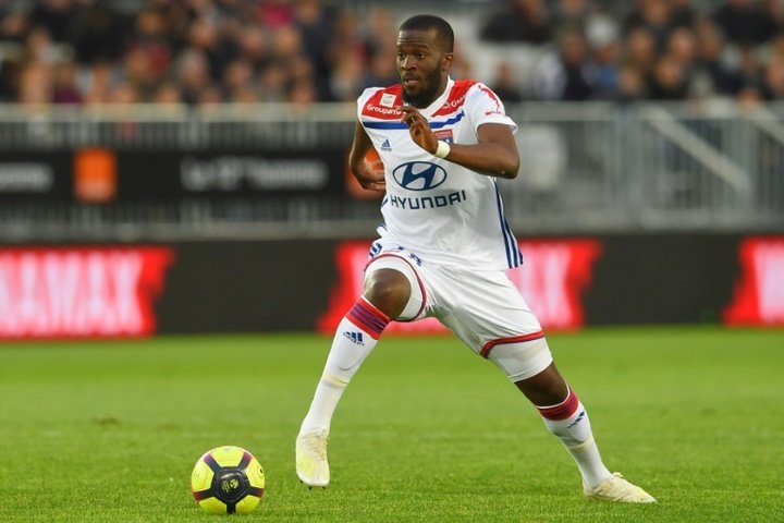 El Lyon le gana la partida al PSG por Ndombélé