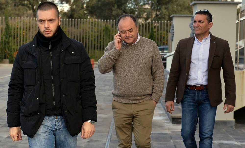 Le procureur anti-mafia Nicola Gratteri (c), le 10 janvier 2016 à Locri