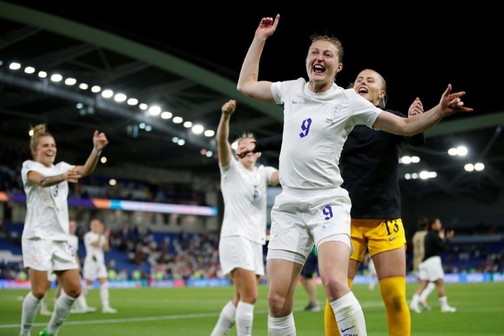 Hannah Hampton, positivo en COVID-19. AFP