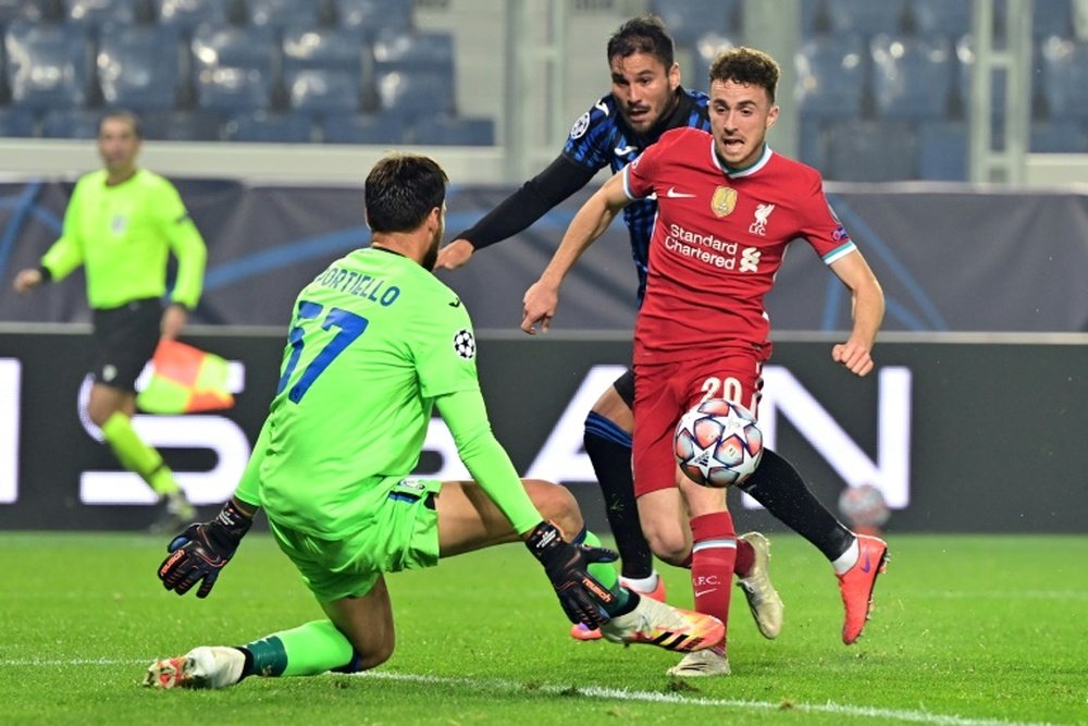 Na disputa entre Diogo Jota e Firmino, Klopp comemora opções do Liverpool