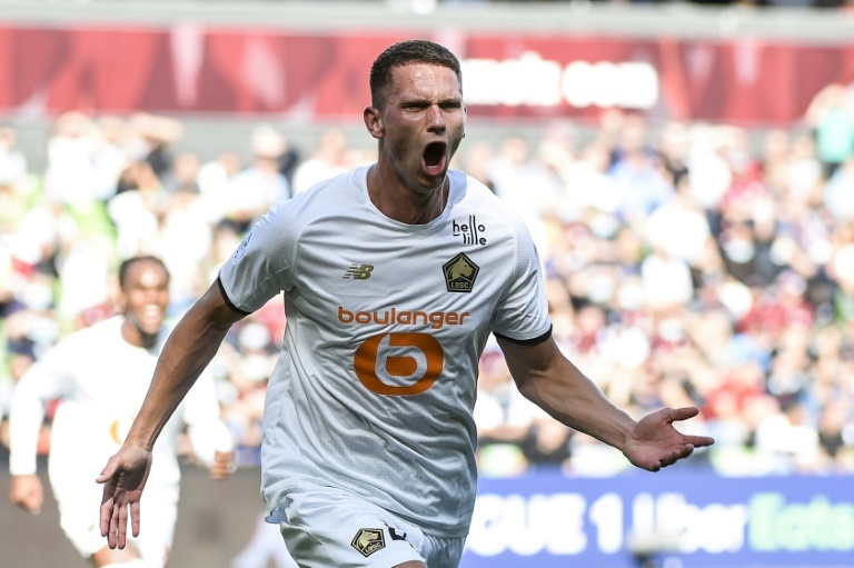 ï»¿Newcastle will bid for Botman in the event that they remain in the Premier League