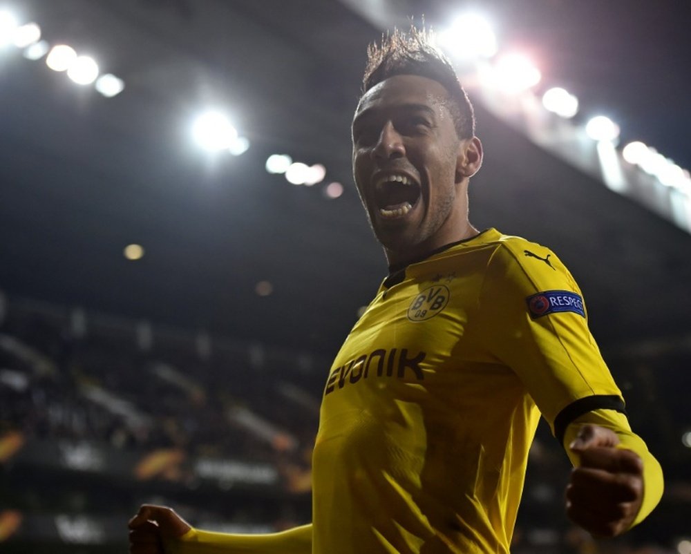 Aubameyang no ha podido siquiera competir en el reto ante Touzani. AFP