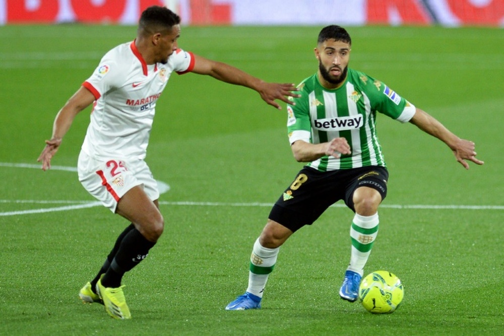 Fekir es el líder en la medular del Betis. AFP