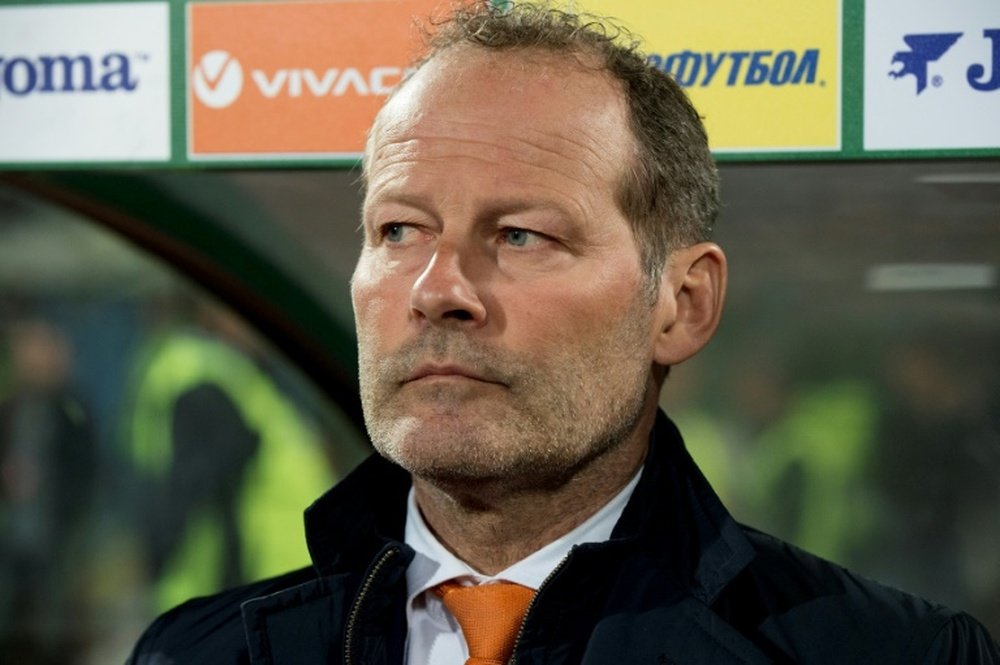 Netherlands sack Blind after Bulgaria defeat.