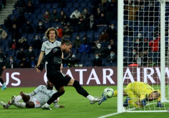 Sergio Ramos fue titular ante el Reims y marcó su primer gol con el PSG. AFP