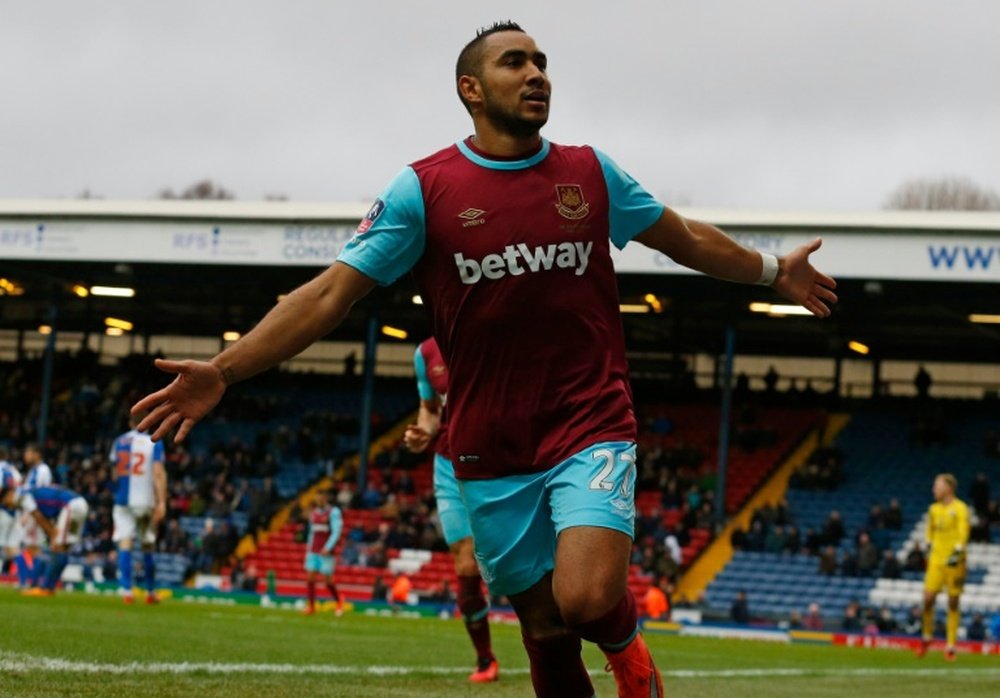 West Ham's Dimitri Payet scored a difficult free-kick. BeSoccer