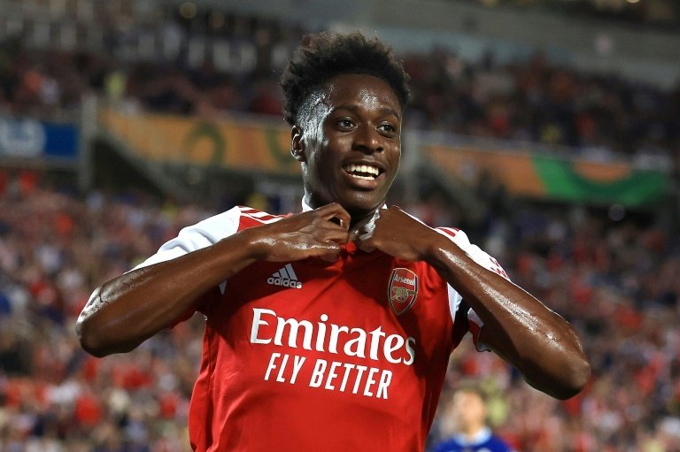 El centrocampista Albert Sambi Lokonga celebrando un gol con el Arsenal en un partido amistoso en Estados Unidos