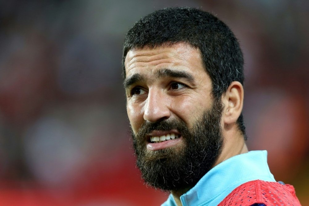 Le capitaine de l'équipe de Turquie Arda Turan, avant le match entre la Turquie et le Kosovo. AFP