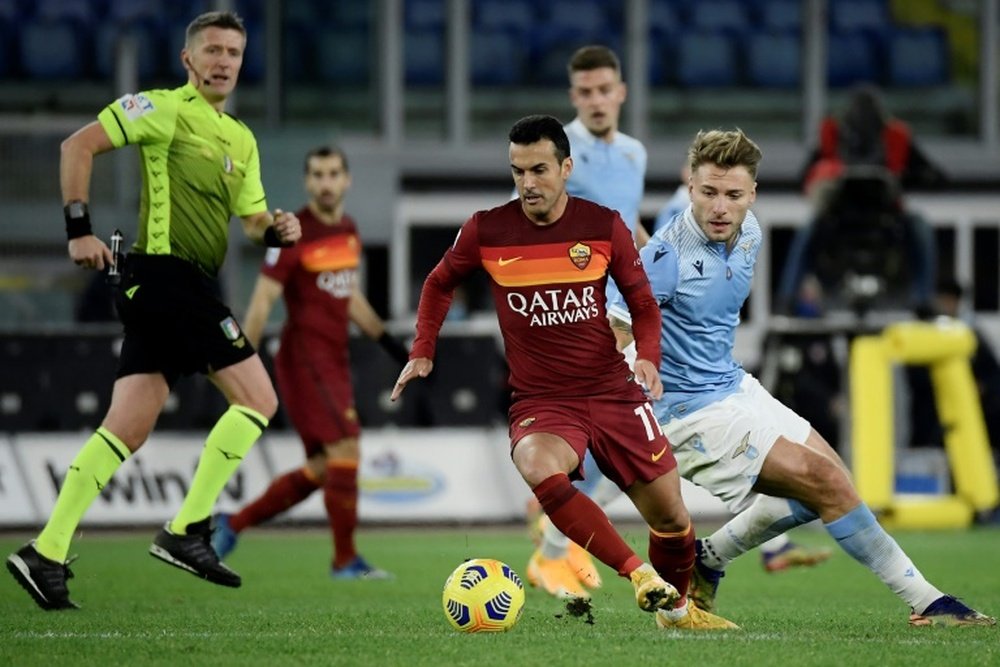 Pedro tacle l'AS Roma. afp
