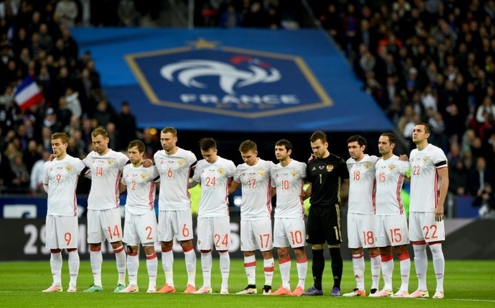 France-Russie : minute de silence en hommage aux victimes des attentats de Bruxelles