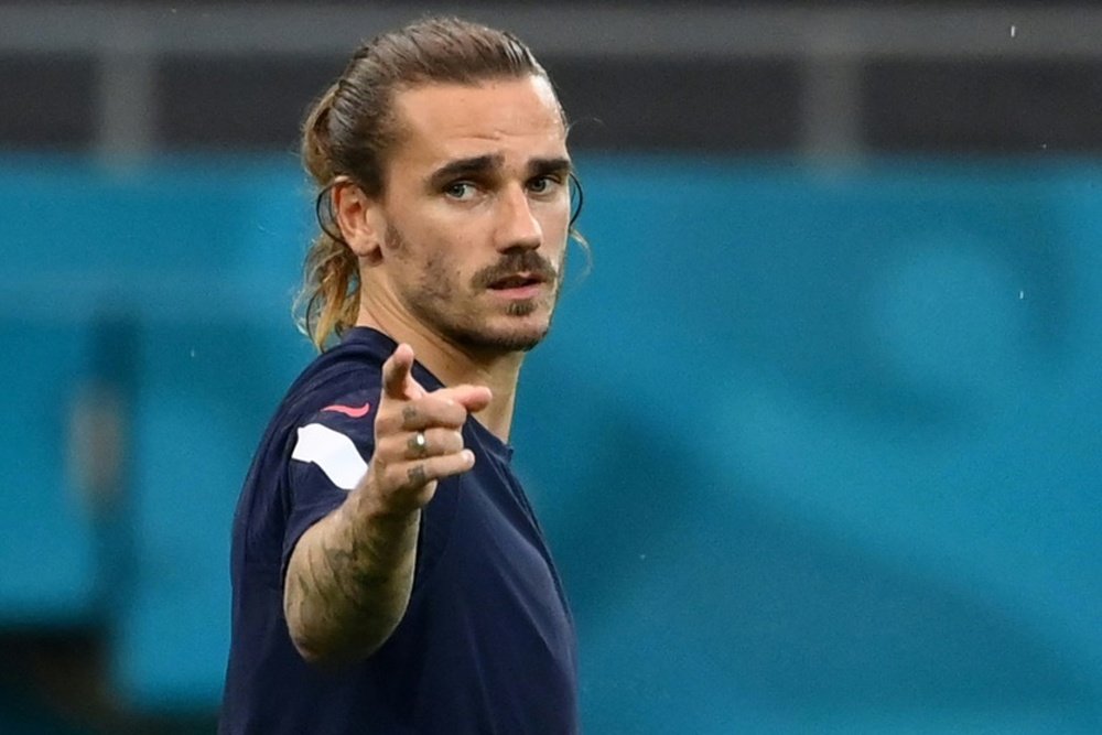 Griezmann, dispuesto a bajarse el sueldo a la mitad para ir al Atleti. AFP