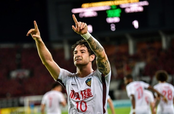 Pato résilie son contrat avec le Tianjin Tianhai