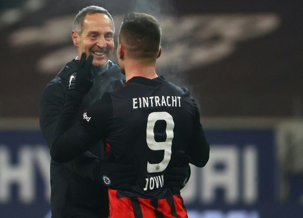 Jovic hizo un doblete en su redebut con el Eintracht. AFP
