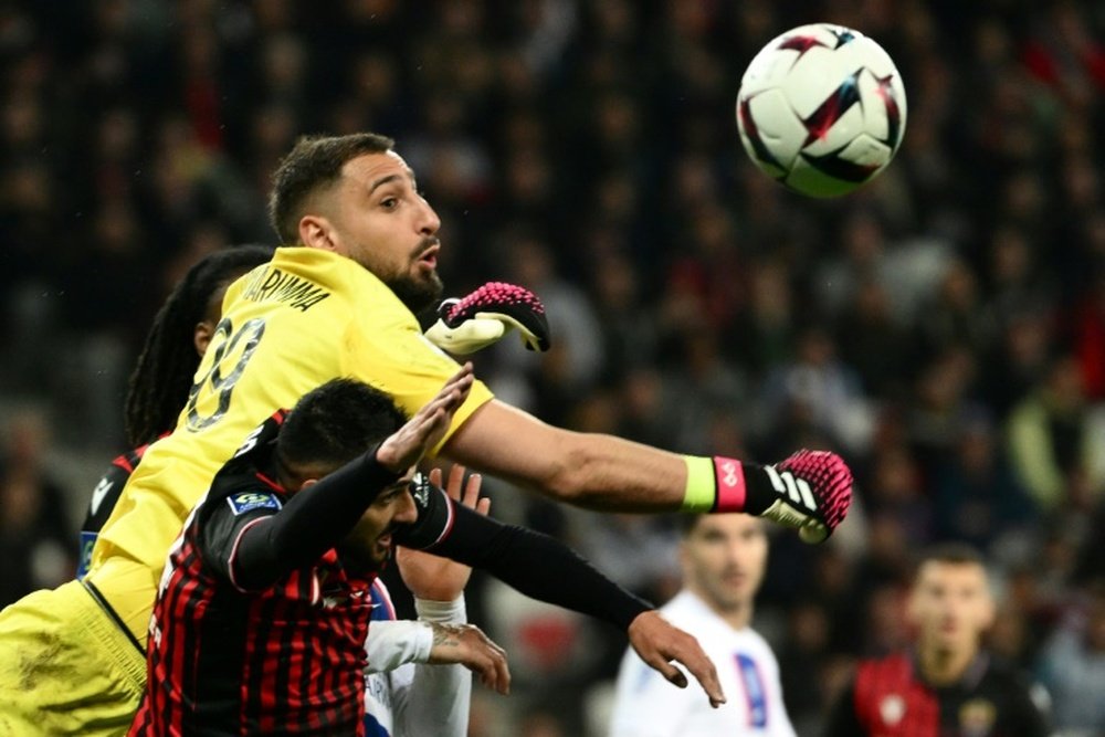 Gianluigi Donnarumma expulsé après une sortie désastreuse. afp