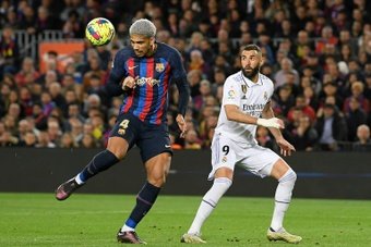 Infortunio per Araujo. AFP