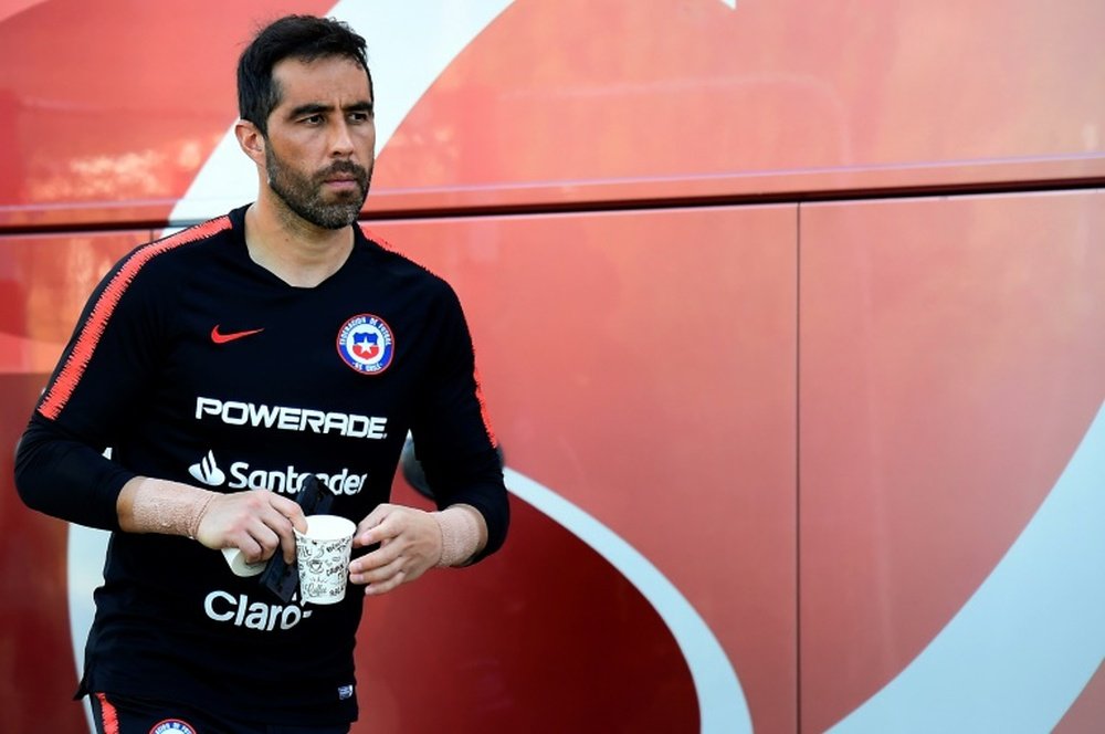 Claudio Bravo arremetió contra el sindicato de futbolistas chilenos. AFP
