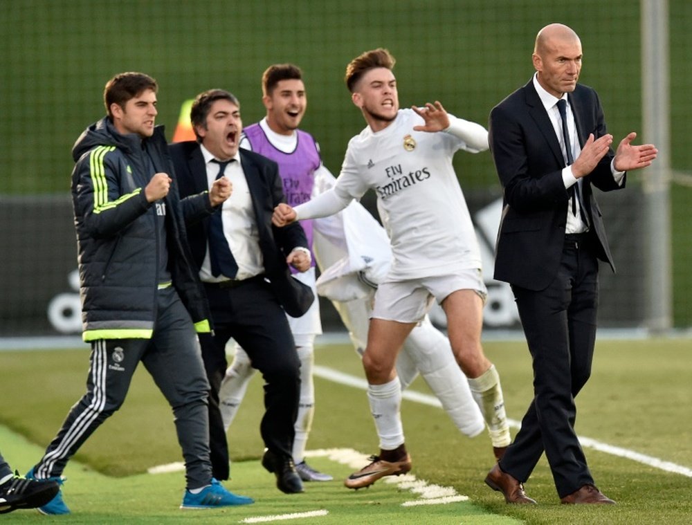 Zidane encuentra la solución a las lesiones en el filial. AFP