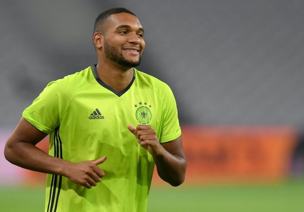 Jonathan Tah suena para reforzar la zaga del Arsenal. AFP/Archivo