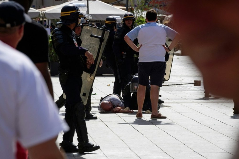 Los disturbios de Marsella dejaron dos heridos ingleses en estado grave. AFP