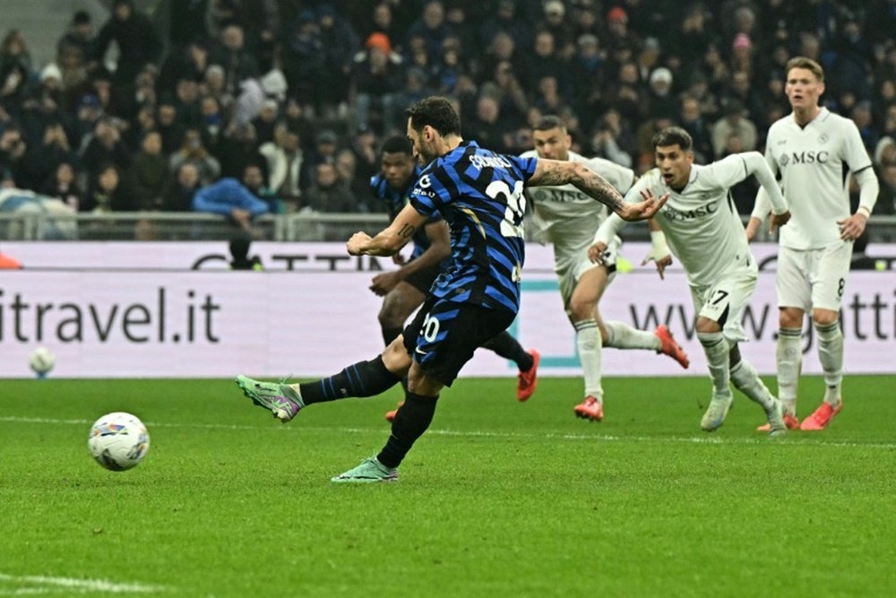 Calhanoglu non si allena per un problema all'inguine. AFP