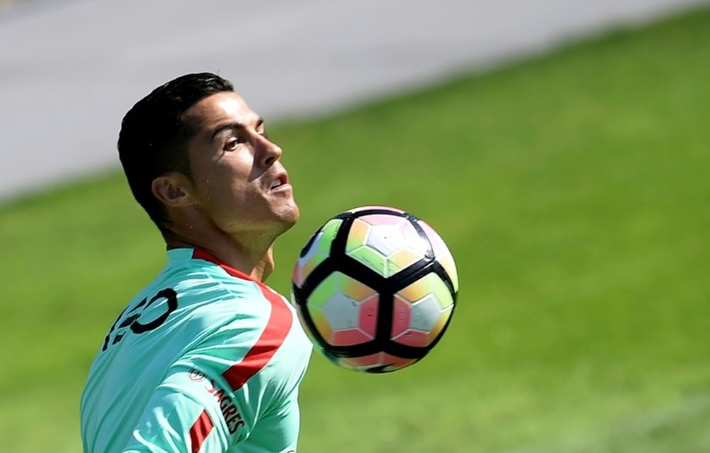 L'attaquant portugais Cristiano Ronaldo à l'entraînement près de Lisbonne, le 30 août 2017. AFP