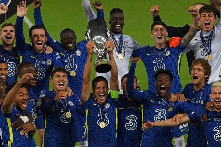 Chelsea brilha nos pênaltis e é o campeão da Supercopa da Europa