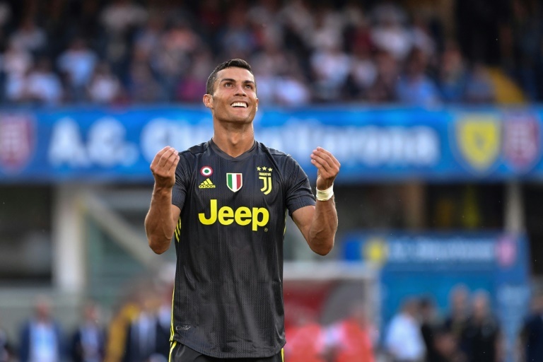 Ronaldo juventus new store kit