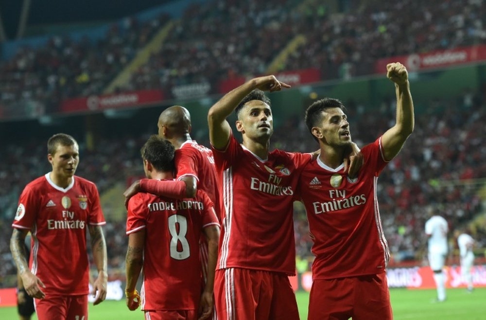 Les joueurs de Benfica fêtent lun de leurs 3 buts face à Braga en Supercoupe du Portugal, le 7 août 2016 à Aveiro