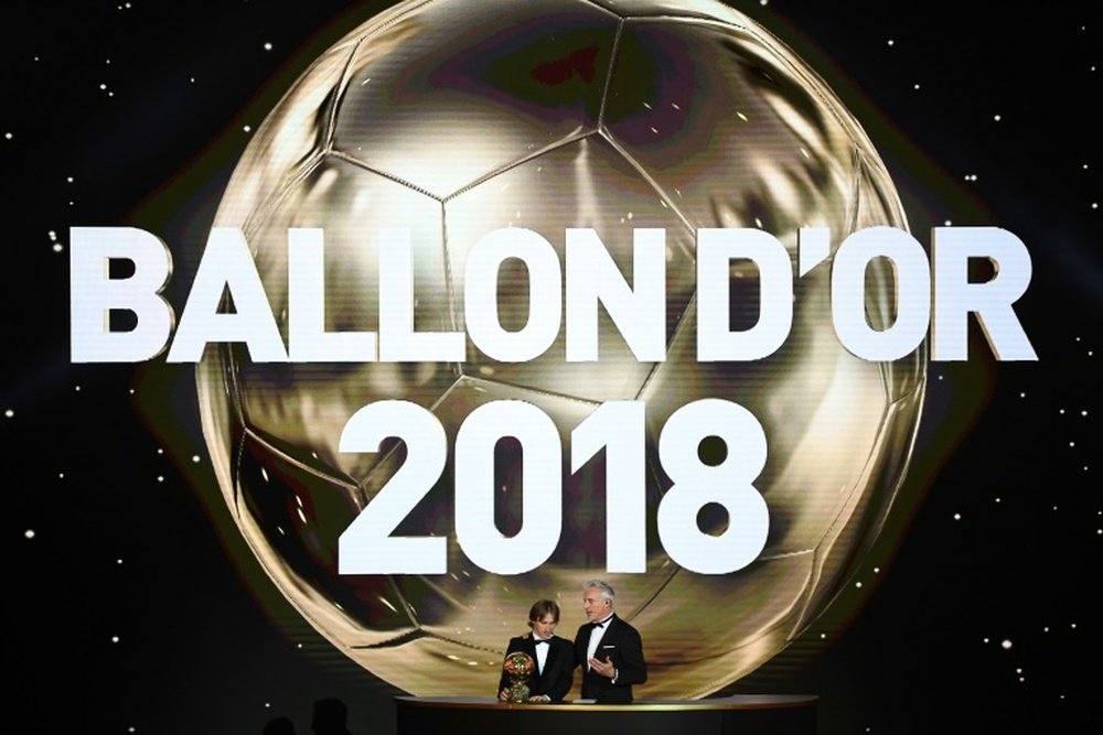 Luka Modric es el undécimo madridista en ganar el Balón de Oro. AFP