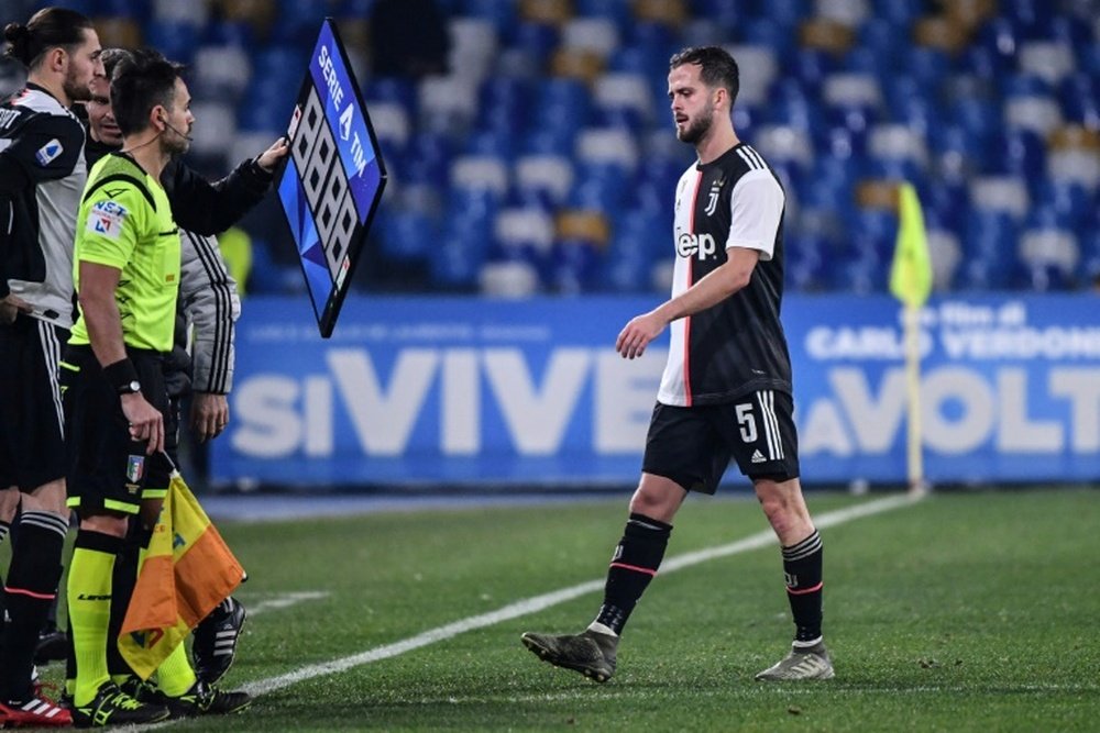 Pjanic accepte de baisser son salaire pour retourner à la Juve. AFP