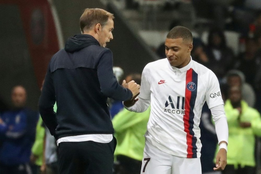 Il tecnico tedesco del PSG Tuchel e Mbappé. AFP